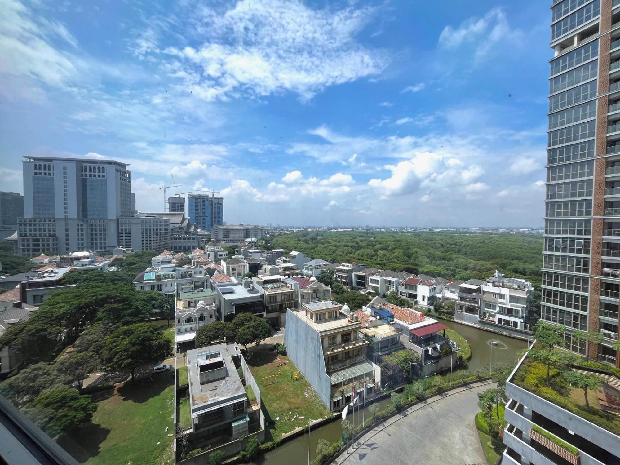 Gold Coast Pik Sea View Apartments By Longesuites Jakarta Buitenkant foto