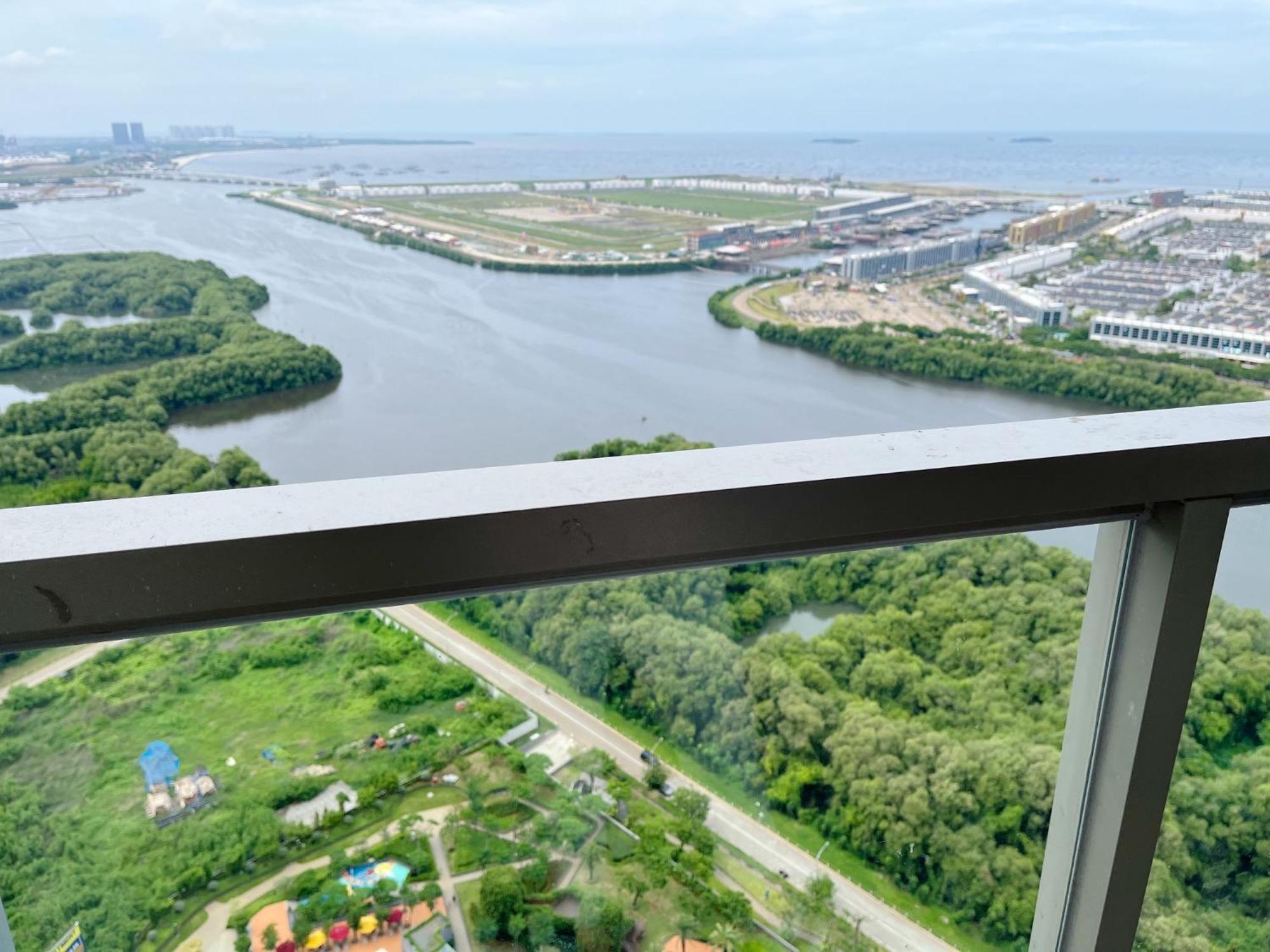 Gold Coast Pik Sea View Apartments By Longesuites Jakarta Kamer foto