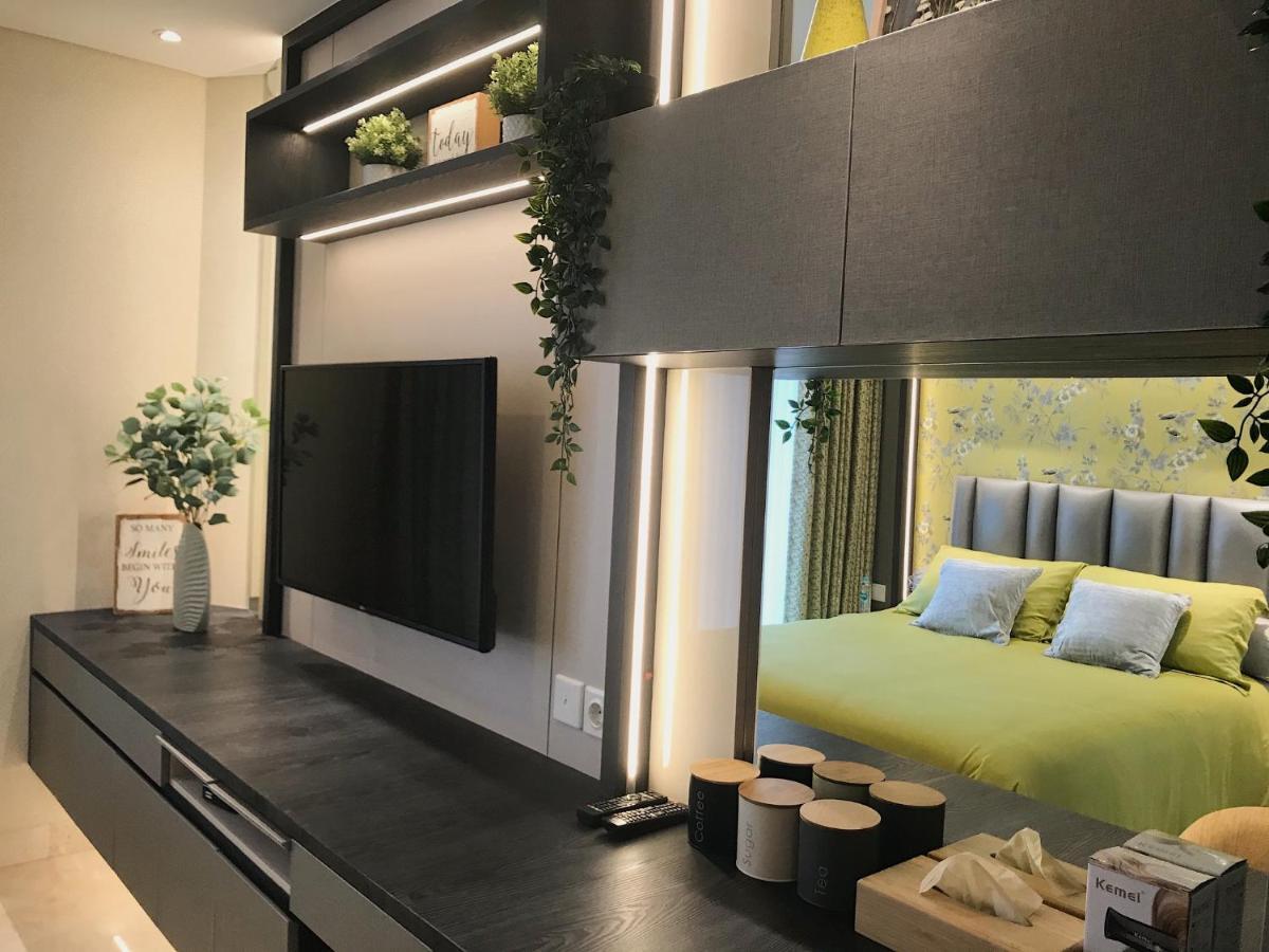 Gold Coast Pik Sea View Apartments By Longesuites Jakarta Buitenkant foto